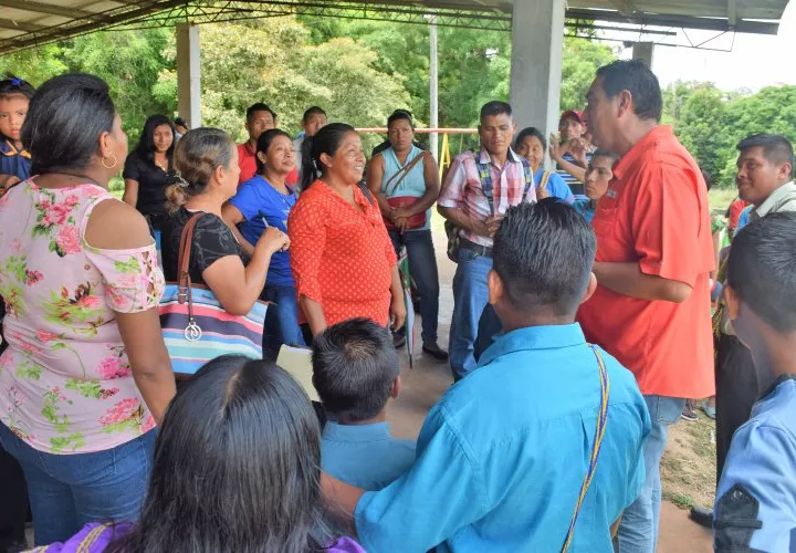 Reunión con moradores. FOTOEric Montenegro
