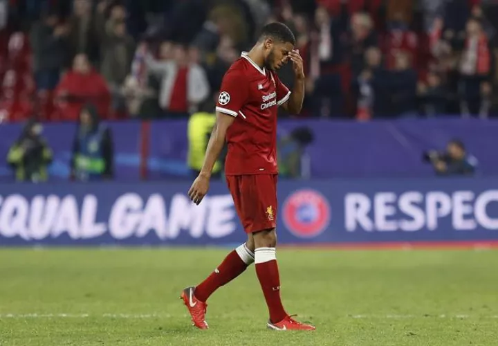 El defensa Joe Gomez, de 20 años, se perderá el Mundial de Rusia 2018. Foto EFE