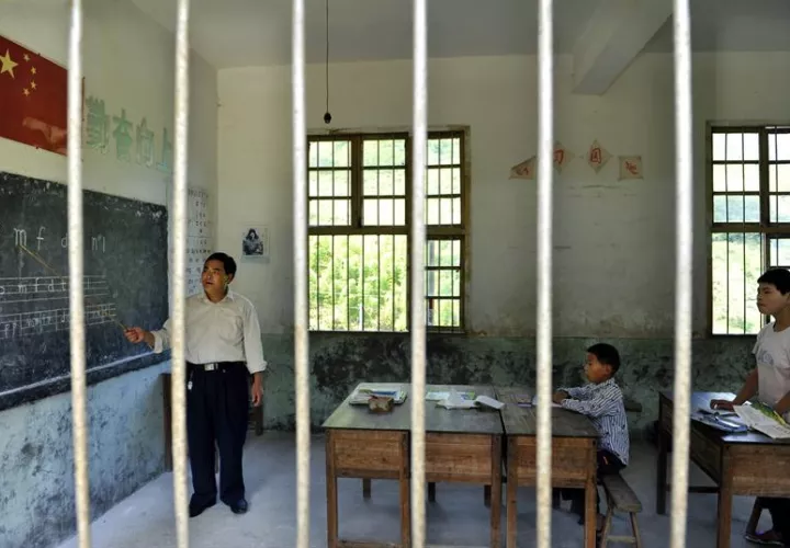 En la imagen, un profesor imparte una lección. EFE/Archivo