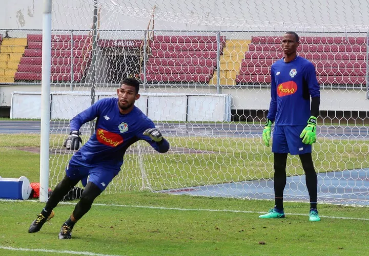 Alex Rodríguez (dcha.) será el tercer portero de Panamá en el Mundial de Rusia 2018.