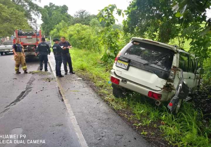 Vista general del lugar en donde ocurrió el vuelco en Macaracas. Foto: @BCBRP 