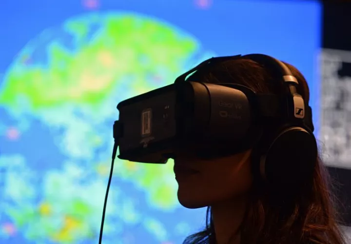 La Miami VR Expo busca educar sobre estos desarrollos, conectar las industrias, democratizar estas herramientas para los sectores de salud y educación, y además fomentar la inversión en este campo. EFE/Archivo