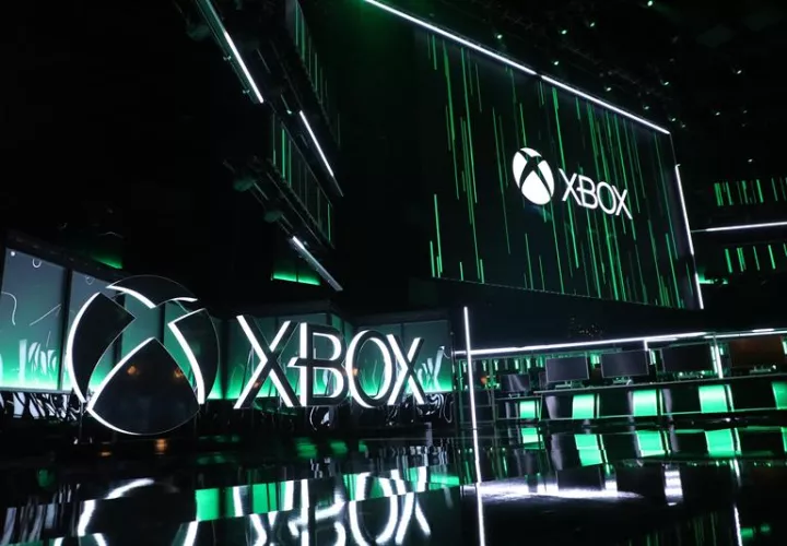 El escenario está iluminado para la conferencia de prensa de Xbox en el Teatro Microsoft antes de la exposición E3 en Los Ángeles, California, EE. UU., El 10 de junio de 2018. EFE