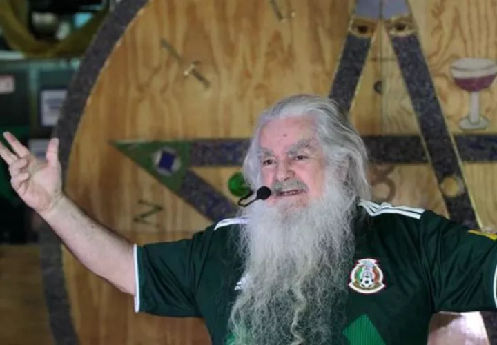 El El Brujo Mayor dio sus predicciones.