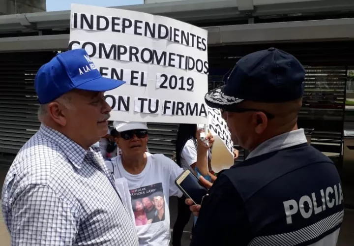 Vista general de la situación ocurrida en el centro comercial. Foto: @MiguelABernalV  