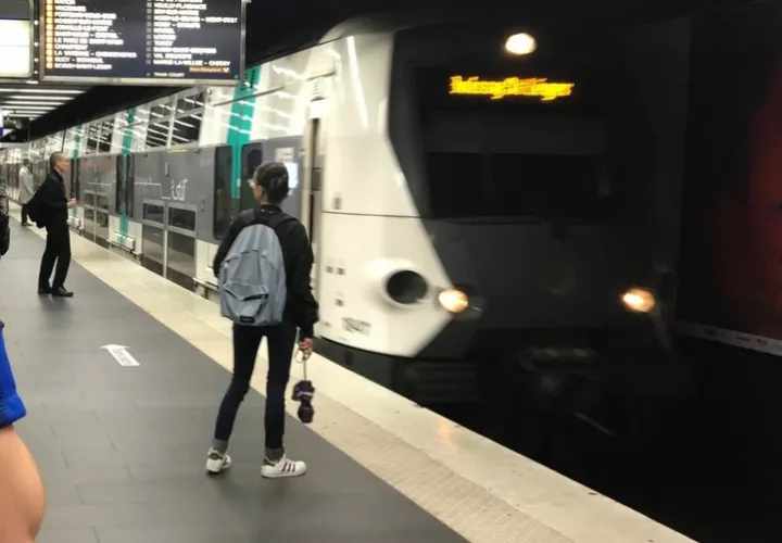 Vista general de una estación de tren de París. Foto: RER_A