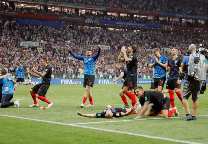 Jugadores de Croacia celebran el triunfo. Foto. AP