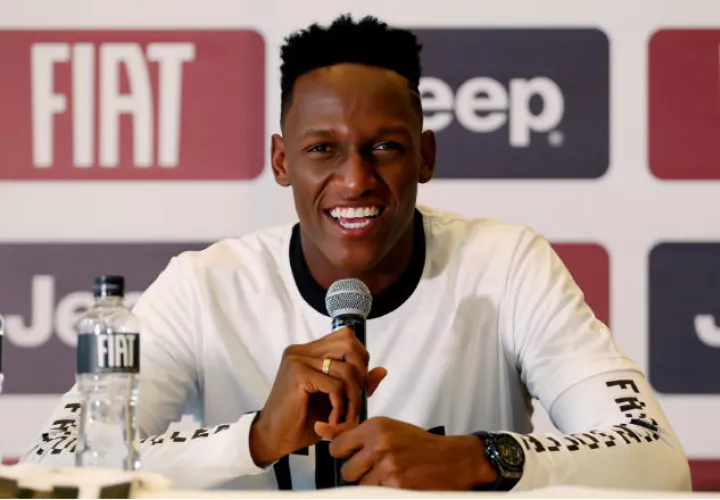 El jugador de la selección colombiana de fútbol Yerry Mina. Foto:EFE