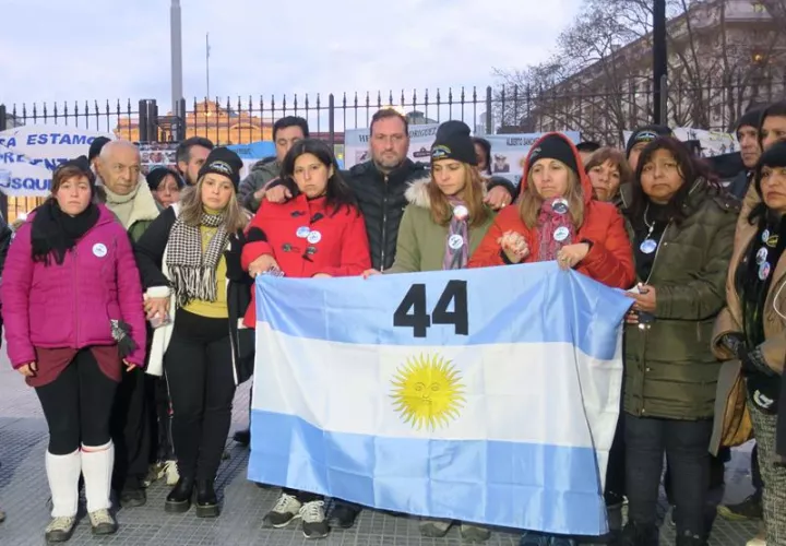 Familiares de los tripulantes desaparecidos el pasado 15 de noviembre con el submarino ARA San Juan. EFEArchivo