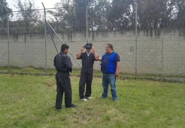 El programa tecnológico "Samsung Nómada", tiene como objetivo mejorar las tasas de reinserción de los jóvenes en la sociedad una vez cumplen su condena. EFE / Samsung Colombia