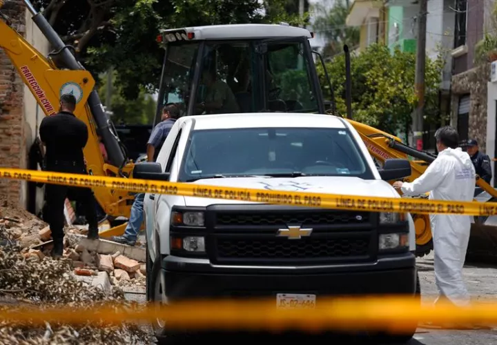 Vista general hoy, domingo 5 de agosto de 2018, del sitio donde fueron encontrados 10 cuerpos en una fosa clandestina de la ciudad de Guadalajara, en el estado de Jalisco (México). EFE