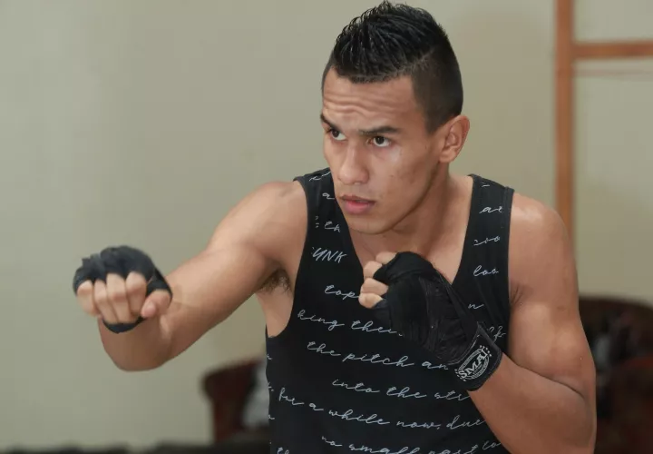 Bryan “La Roca” De Gracia, durante su entrenamiento de ayer en el gimnasio de deportes de combate de la Ciudad Deportiva Irving Saladino. Foto: Anayansi Gamez