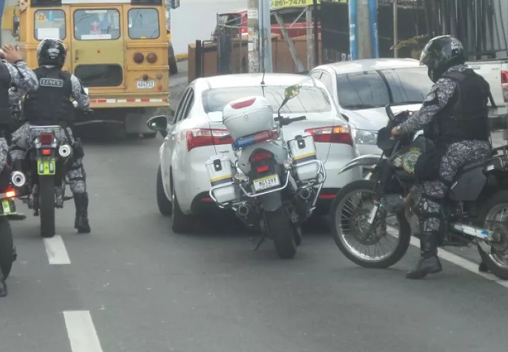 Auto detenido en Betania. Foto/ Landro Ortiz