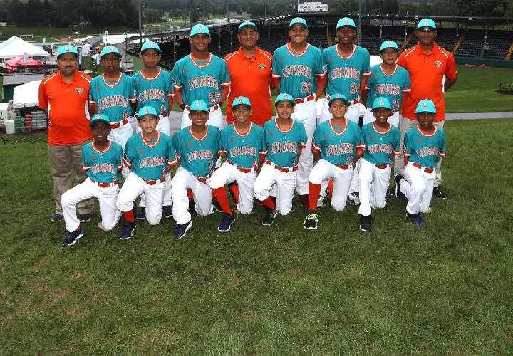 Equipo de las Pequeñas Ligas de Vacamonte. Foto: Cortesía