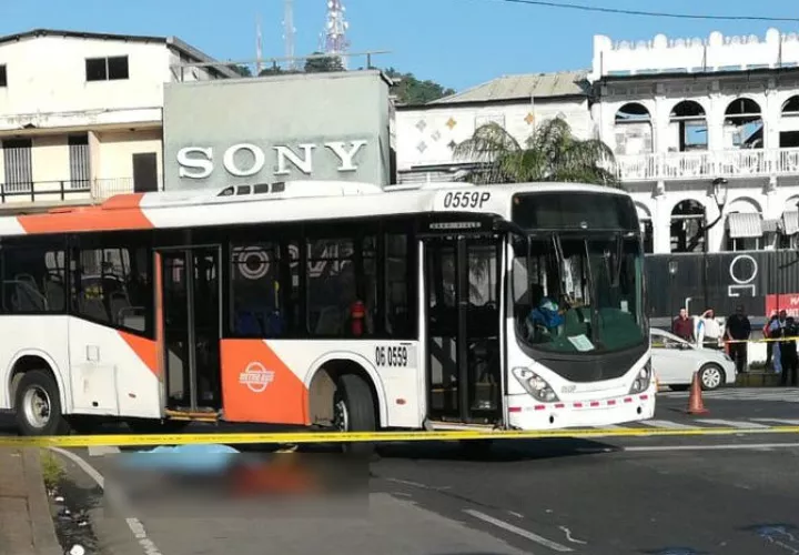 Una unidad del Tránsito intento reanimarlo, pero ya era tarde, falleció. Foto: @TraficoCPanama