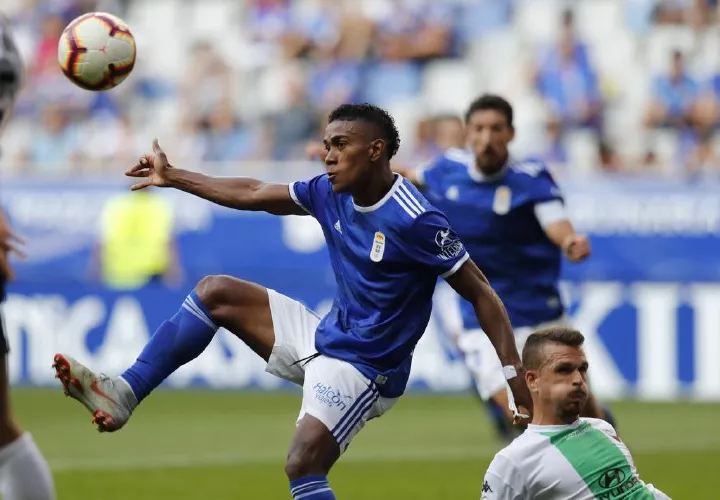 Édgar Yoel Bárcenas llegó al Real Oviedo, luego de su paso por los Cafetaleros de Tapachula del fútbol mexicano. Foto:Real Oviedo