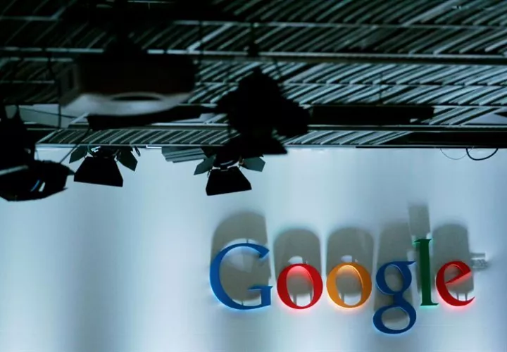 Los responsables de Google fueron objeto de crítica a principios de septiembre por negarse a enviar a su consejero delegado, a testificar ante el Comité de Inteligencia del Senado estadounidense precisamente sobre cuestiones de seguridad y privacidad. EFE