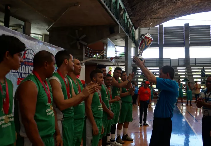 El equipo de David, campeón del torneo 2017 organizado por Olimpiadas Especiales