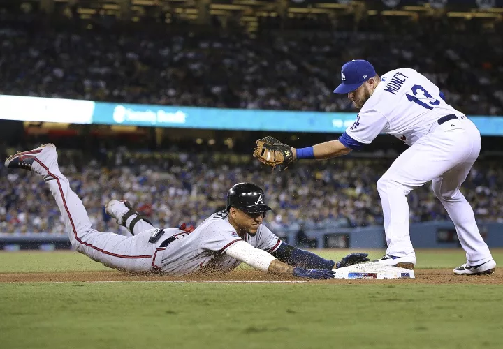 El panameño Johan Camargo se fue de 4-0 la noche del viernes. Los Bravos buscan esta noche recuperarse en casa. Foto:EFE
