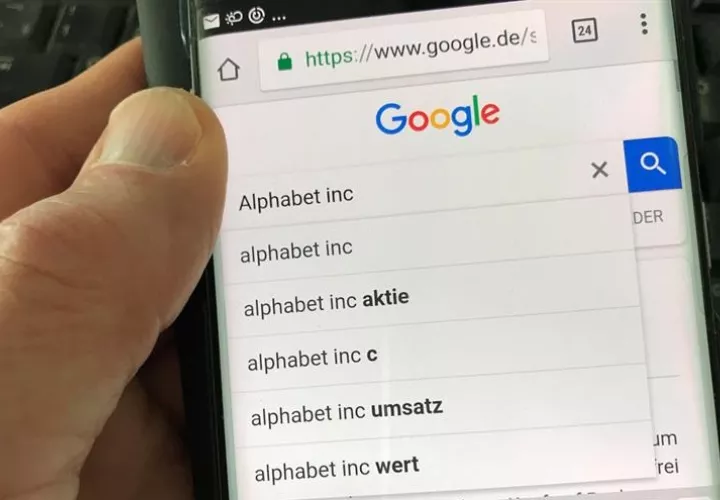 La aplicación Intra, desarrollada por la unidad Jigsaw de Alphabet, fue pensada para combatir la manipulación del sistema de nombres de dominio. EFE/Archivo