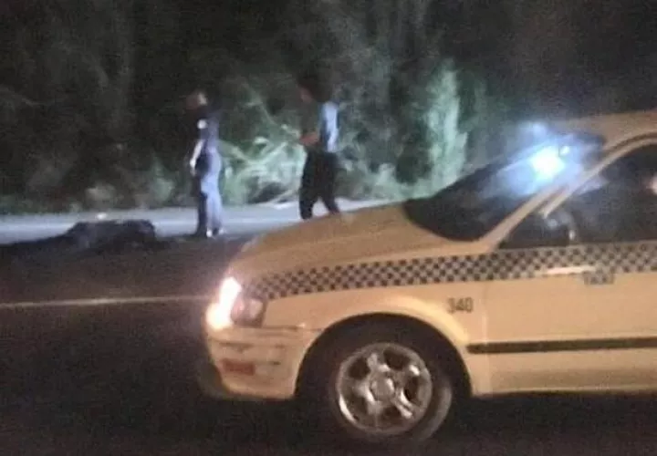 Unidad del tránsito atropellado. Foto/ TraficoCPanama