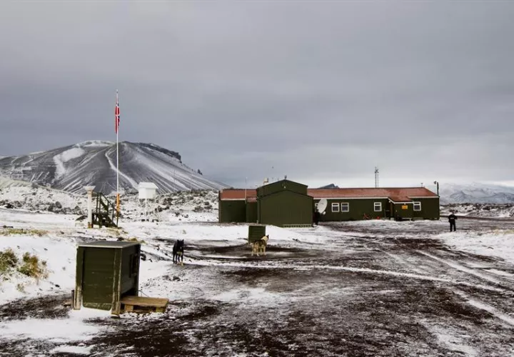  Foto de archivo de una estación meteorológica en la isla noruega de Jan Mayen, en el Ártico. EFE Archivo