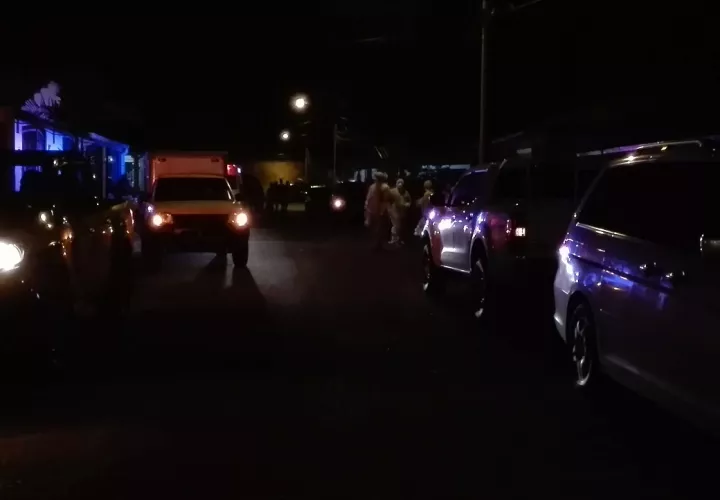 Vista general de la parte externa de la residencia de la docente hallada muerta. Foto: Eric Montenegro