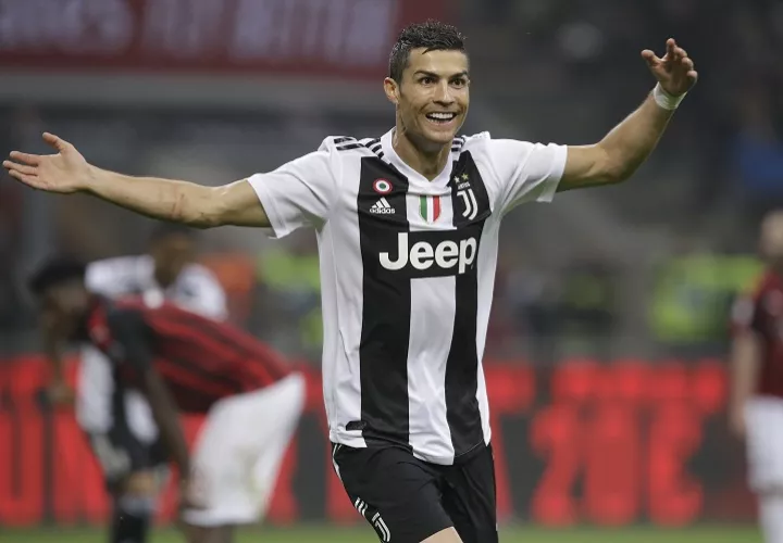 Cristiano Ronaldo festeja su gol contra AC Milan. Foto: AP