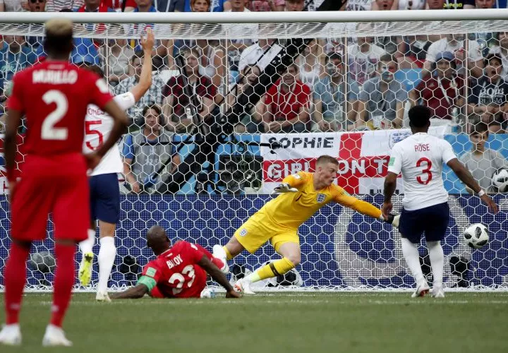 Felipe Baloy anotó el primer gol de Panamá en una Copa Mundial en la derrota 6 por 1 ante Inglaterra. Foto:Archivo