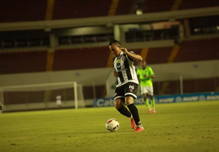 El Tauro F.C. tienen contemplado hacer una gira por el interior del país, pero todo dependerá de dónde sea su primer partido en la liga. Foto: Anayansi Gamez