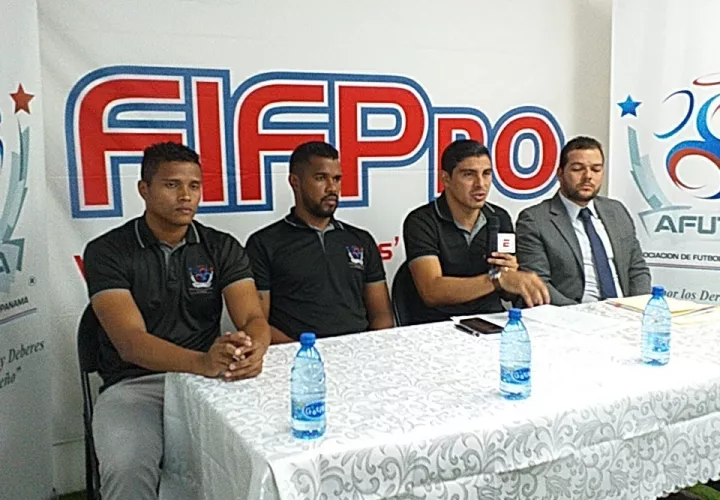 Juan Ramón Solís, presidente de la Afutpa, se dirige a los medios de comunicación. / Foto: Afutpa