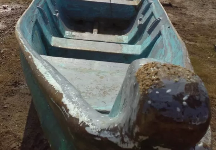 Estas son las lanchas confiscadas por los fronterizos en Guna Yala.  Foto @Cortesía