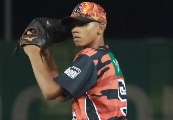 Los Santos suma cinco títulos, el último en 1984, y desde que se establecieron las finales de dos equipos ha perdido cuatro: 2002, 2009, 2015 y 2017. Foto Anayansi Gamez