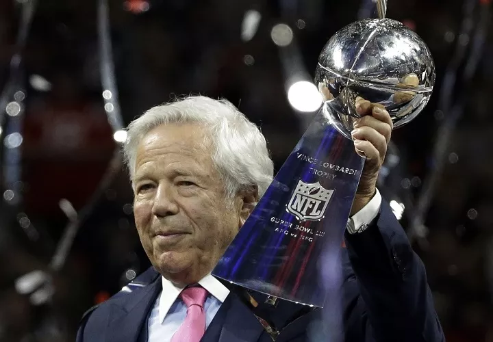 La acusación contra Kraft se produce en medio de una campaña de mano dura de las autoridades contra el tráfico sexual. Foto: AP