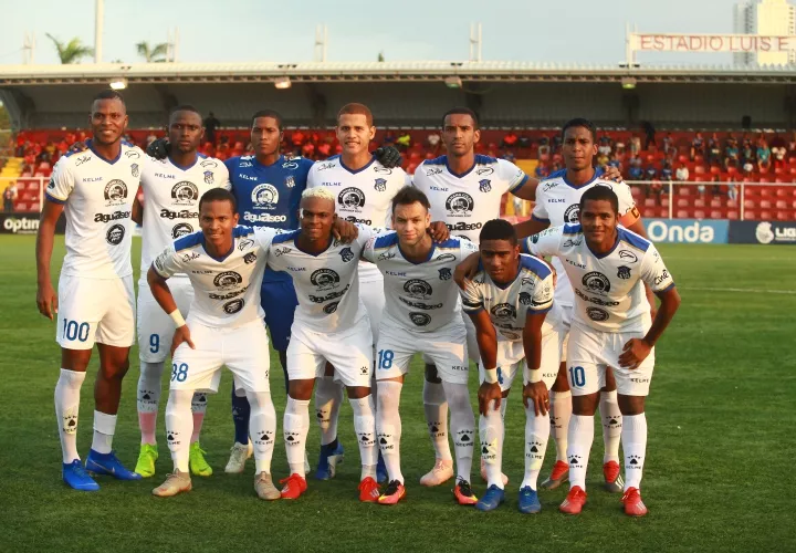 Árabe Unido lleva buen ritmo en el actual Clausura. Foto:Anayansi Gamez