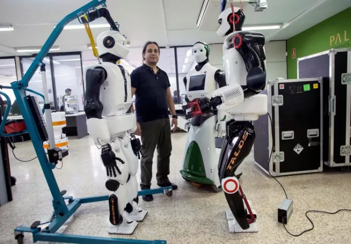El catálogo de Pal Robotics cuenta ahora con robots como Tiago, un androide &quot;semihumanoide&quot; capaz de percibir el entorno, manipular objetos, navegar por el espacio e interactuar con personas. EFE