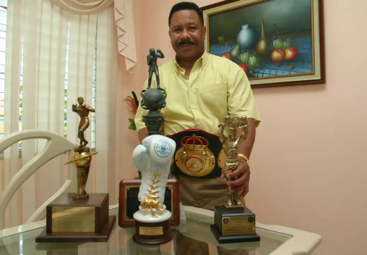 Eusebio &quot;El Alacrán&quot; Pedroza, excampeón mundial de boxeo (q.e.p.d.)