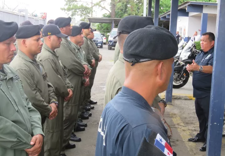 El incremento de las unidades policiales este año representa un costo para los organizadores de unos 4,000 dólares.  Eric A. Montenegro/Archivo