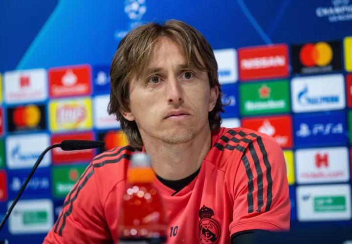 Luka Modric, durante la rueda de prensa tras el entrenamiento previo al partido de Liga de Campeones frente al Ajax, esta mañana. / EFE 
