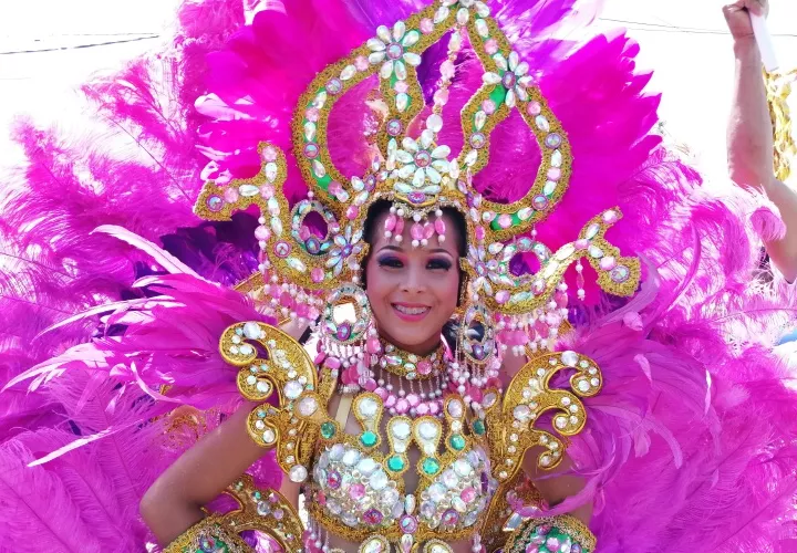 Sadith Moreno, reina del lunes de Carnaval en Sajalices de Chame. Fotos/ Eric Montenegro/Mayra Madrid
