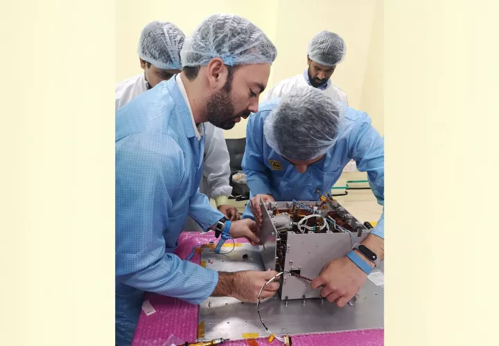 Dr. Rodney Delgado S, director del Observatorio Astronómico de Panamá – Universidad Tecnológica de Panamá, formó parte de uno de los 3 equipos multidisciplinarios dentro del programa UNNATI para el desarrollo de tres nanosatélites. Cortesía