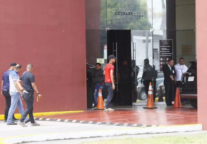 Unidades de la DIP llegan a la escena del asalto para iniciar las investigaciones.   Foto: Edwards Santos