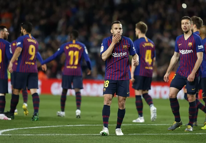 Jordi Alba celebra su gol ante el Real Sociedad. Foto: AP
