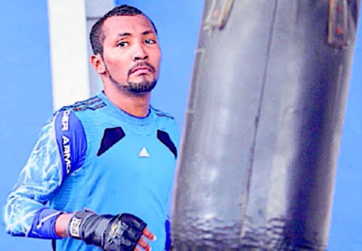 Anselmo “Chemito” Moreno debutará en la categoría pluma el 30 de abril. Foto: Anayansi Gamez