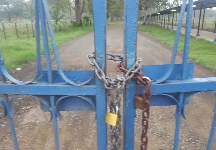 Se espera que haya pronto una solución a este problema que afecta las clases de los estudiantes en este distrito santeño. Thays Domínguez