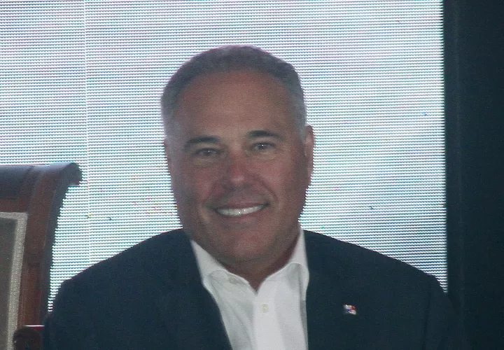 Samuel Lewis Navarro