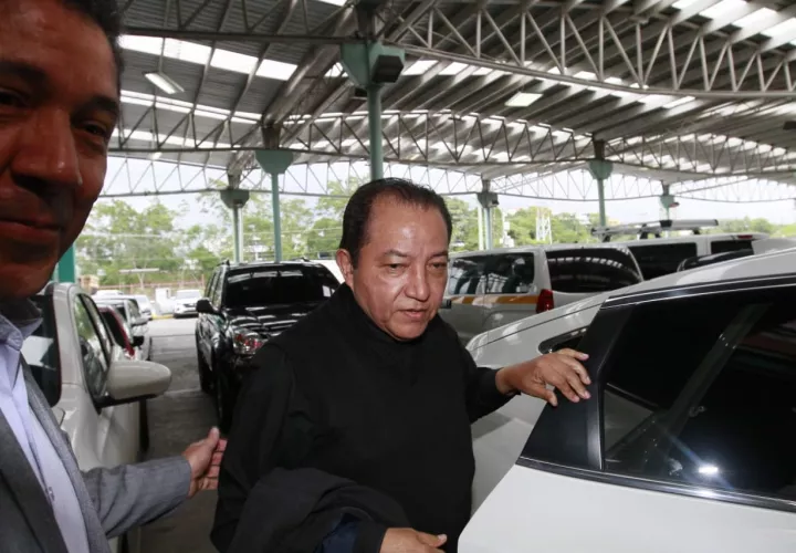 Padre David Cosca a su llegada al Sistema Penal Acusatorio. Foto: Edwards Santos