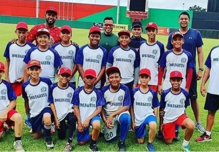Equipo de las Pequeñas Ligas de Doleguita, Chiriquí. Foto: Instagram