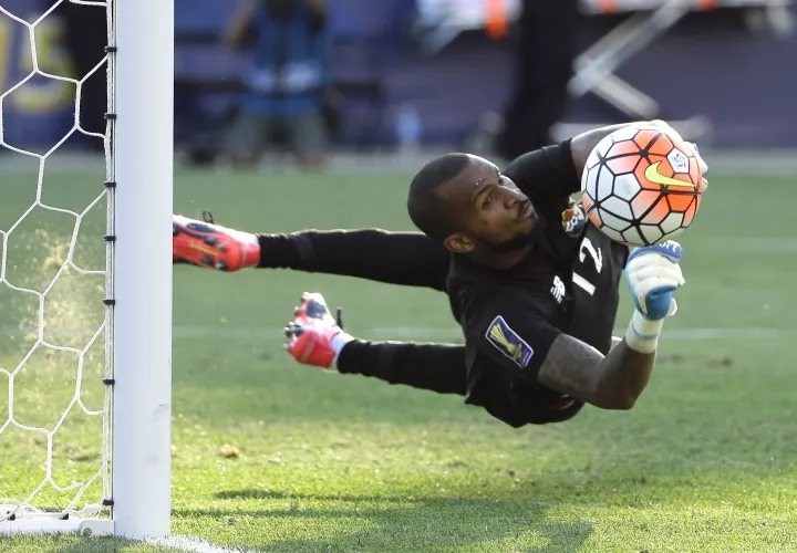 El tiempo estimado de baja de Luis Mejía es de dos a tres semanas, informó ayer su club en comunicado de prensa. Foto: AP