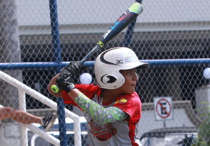 Lucas López es un pimentoso jugador de cuadro interior coclesano.